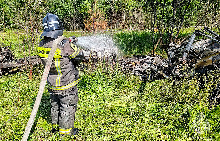Четыре человека погибли при крушении легкомоторного самолета в Подмосковье Четыре человека погибли при крушении легкомоторного самолета в Подмосковье