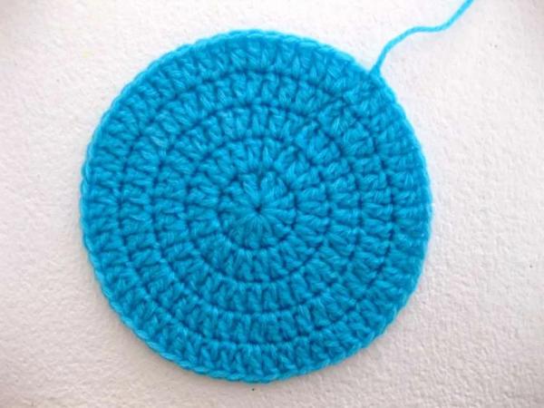 Вязание чехлов и сидушек для стульев крючком: от простого к сложному для начинающих Вязание чехлов и сидушек для стульев крючком: от простого к сложному для начинающих