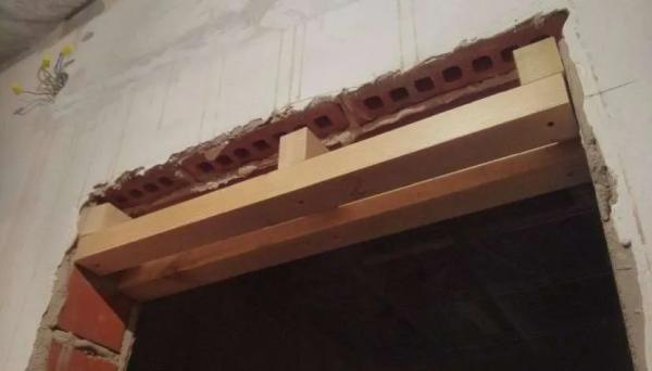 Какую дверь в ванную выбрать и как установить Какую дверь в ванную выбрать и как установить