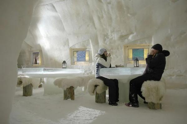 Строительство ледяной хижины иглу из снега своими руками Строительство ледяной хижины иглу из снега своими руками