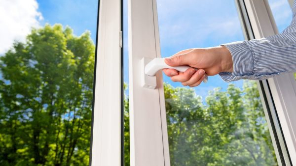 Как продлить жизнь пластиковых окон на десятки лет: важный нюанс который упускают 80% владельцев квартир Как продлить жизнь пластиковых окон на десятки лет: важный нюанс который упускают 80% владельцев квартир