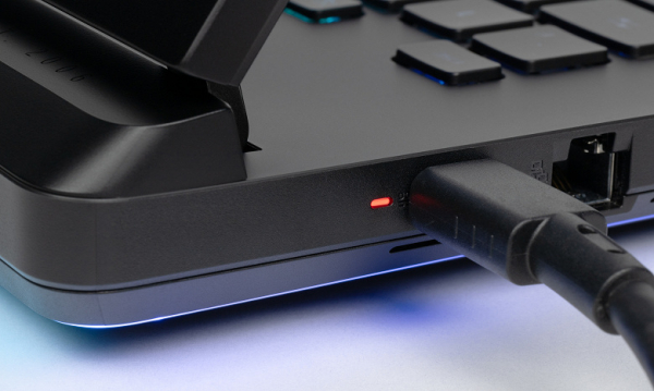 Обзор игрового ноутбука Asus ROG Strix Scar 18 G835LX с Intel Core Ultra 9 275HX и Nvidia GeForce RTX 5090 Laptop Обзор игрового ноутбука Asus ROG Strix Scar 18 G835LX с Intel Core Ultra 9 275HX и Nvidia GeForce RTX 5090 Laptop