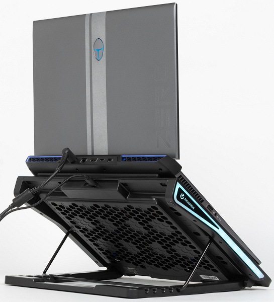 Подставка Evolution LCS-09 RGB для ноутбука до 17 дюймов, с активным охлаждением и красочной подсветкой Подставка Evolution LCS-09 RGB для ноутбука до 17 дюймов, с активным охлаждением и красочной подсветкой