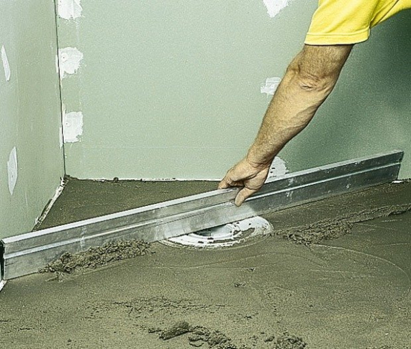 Как сделать сливной трап в душевой Как сделать сливной трап в душевой