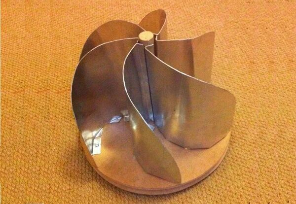 Вертикальный ветрогенератор своими руками: как собрать ветряк с вертикальной осью вращения Вертикальный ветрогенератор своими руками: как собрать ветряк с вертикальной осью вращения