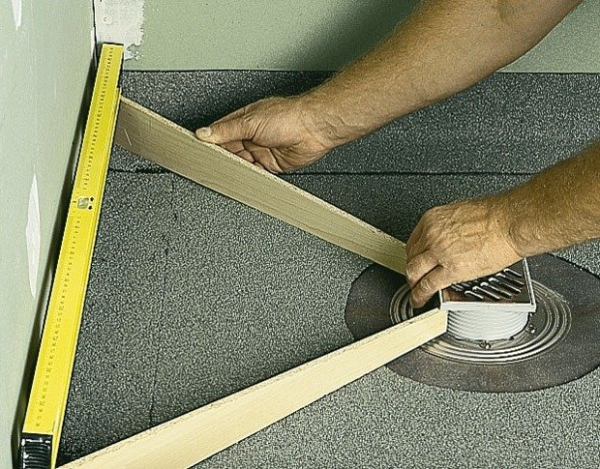 Как сделать сливной трап в душевой Как сделать сливной трап в душевой