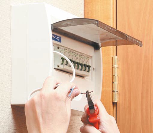 Монтаж распределительного электрощитка Монтаж распределительного электрощитка