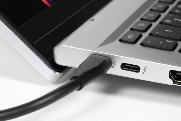 Обзор бизнес-ноутбука Acer TravelMate P6 14 (TMP614-53T-77RT) с сенсорным экраном и 5G/LTE Обзор бизнес-ноутбука Acer TravelMate P6 14 (TMP614-53T-77RT) с сенсорным экраном и 5G/LTE