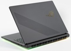 Обзор игрового ноутбука Asus ROG Strix Scar 18 G835LX с Intel Core Ultra 9 275HX и Nvidia GeForce RTX 5090 Laptop Обзор игрового ноутбука Asus ROG Strix Scar 18 G835LX с Intel Core Ultra 9 275HX и Nvidia GeForce RTX 5090 Laptop