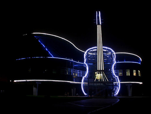 Фантастические здания и где они «обитают»: 12 необычных строений мира Фантастические здания и где они «обитают»: 12 необычных строений мира