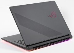 Обзор игрового ноутбука Asus ROG Strix Scar 18 G835LX с Intel Core Ultra 9 275HX и Nvidia GeForce RTX 5090 Laptop Обзор игрового ноутбука Asus ROG Strix Scar 18 G835LX с Intel Core Ultra 9 275HX и Nvidia GeForce RTX 5090 Laptop