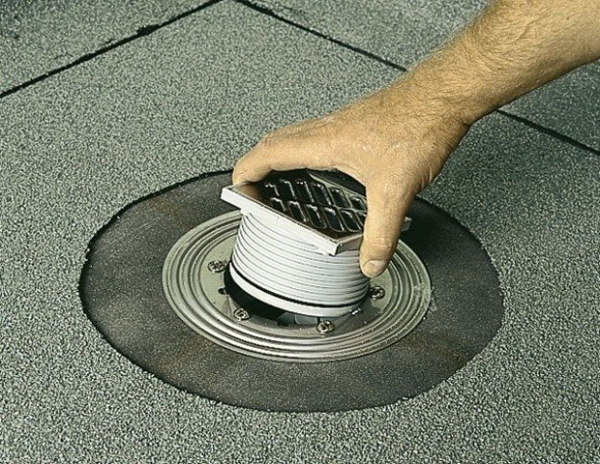 Как сделать сливной трап в душевой Как сделать сливной трап в душевой