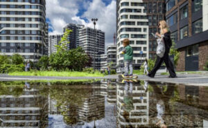 Рынок жилья в мегаполисах может обрушиться. И куда бездомному податься?