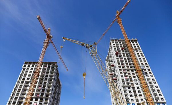 Застройщики не торопятся снижать цены, ожидая лучших времен Застройщики не торопятся снижать цены, ожидая лучших времен