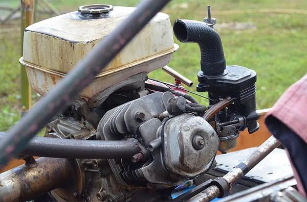 Какое масло заливать в культиватор: советы по выбору и замене Какое масло заливать в культиватор: советы по выбору и замене