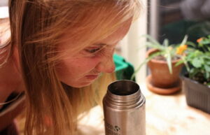 Как отмыть термос внутри: 5 бытовых средств, которые избавят от затхлого запаха